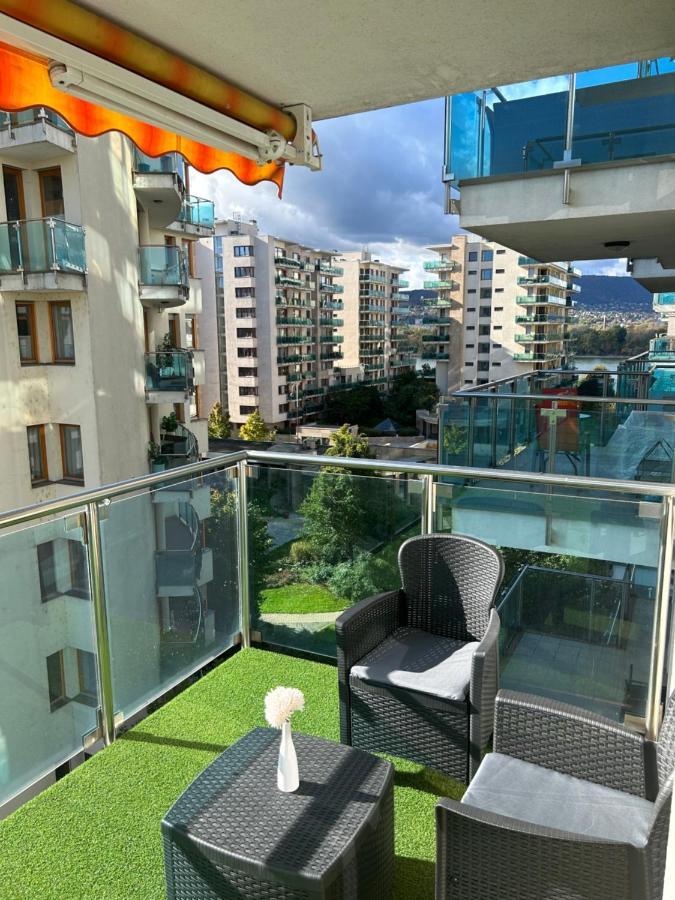 Marina Bay Apartman Будапешт Екстер'єр фото